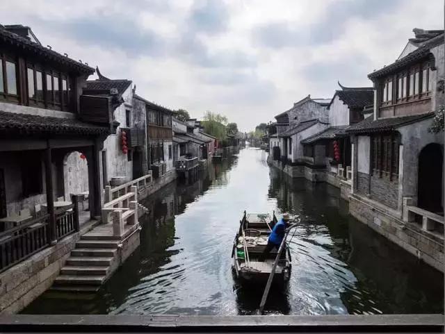 41岁最美甜妹!王心凌纯美欲动,真性感展现时光魅力,令人陶醉不已!